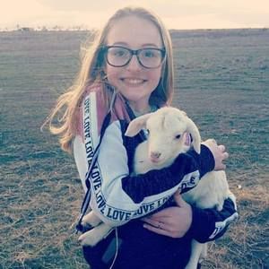 Meet your Posher, Felicity